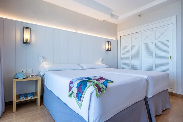 Superior, Single, Double Bed, Sea View, Estival Torrequebrada 1/3
