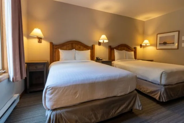1 Bedroom, Family Suite, 2 Queen Beds, Sofa, Nancy Greene's Cahilty Lodge 4/10