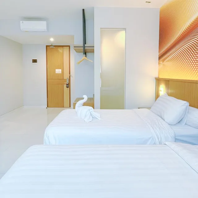 غرفة كبيرة بسريرين منفصلين، Front One Resort Indraloka 1/7