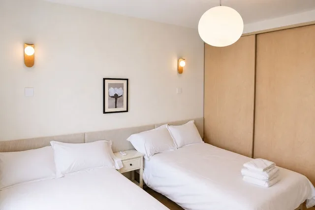 Senior, Apartment, 4 Beds، Book and Bed-People's Square 1/10