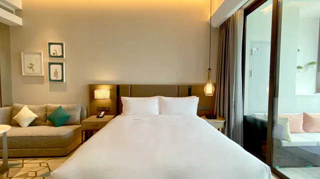 Standard, King Bed, Lake View, Holiday Inn Resort Maoshan Hot-Spring 1/10