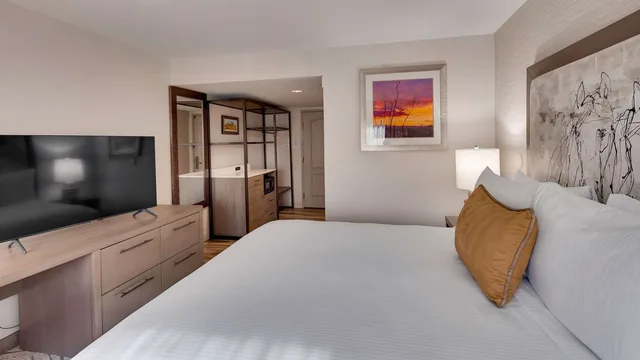 غرفة بسرير كينج بحوض استحمام لذوي الإعاقة، Aiden by Best Western Scottsdale North 3/5