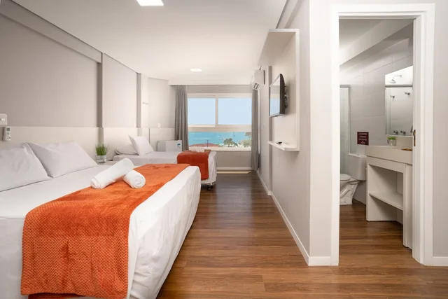 جناح فاخر بسرير كينج وسرير فردي بإطلالة على البحر، Canasvieiras Boulevard Hotel 3/5