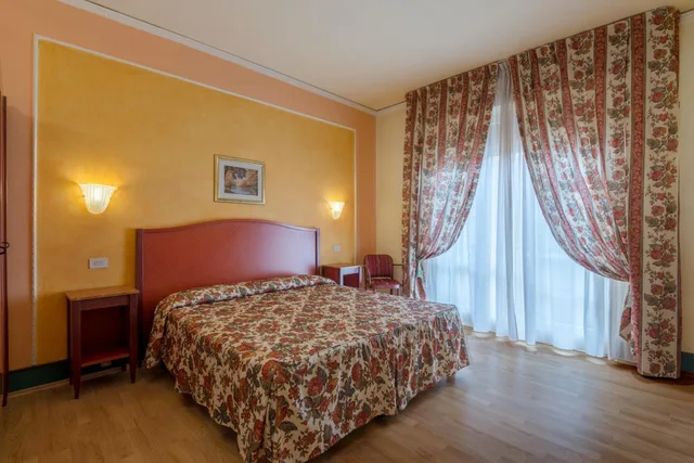 غرفة بسرير مزدوج، Minerva Palace 4/7