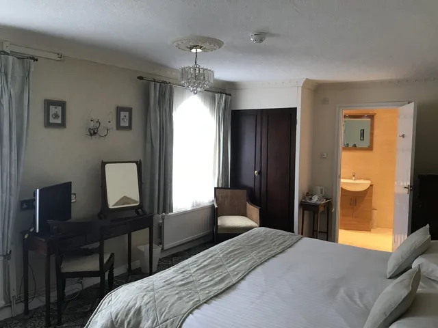 Standard, Twin Beds, Royal Glen 1/4