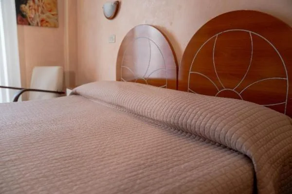 غرفة بسرير مزدوج أو سريرين منفصلين، Hotel Britannia 8/10