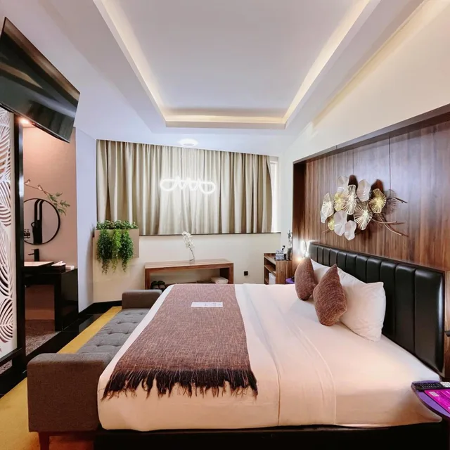 Hideaway, Suite, Double Bed، Oak Tree Urban Jakarta 2/4