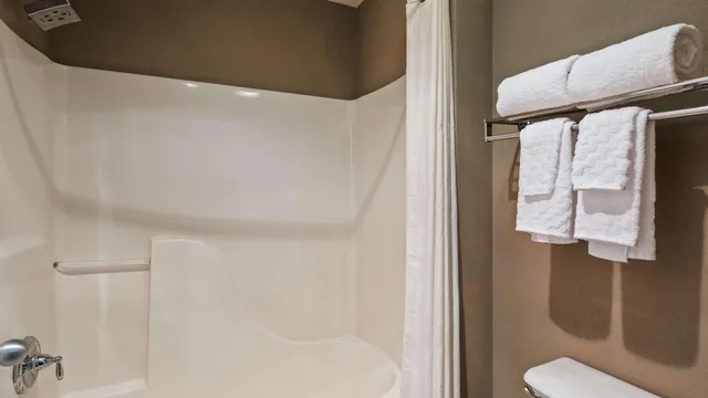 غرفة، SureStay Hotel by Best Western Helen Downtown 4/4
