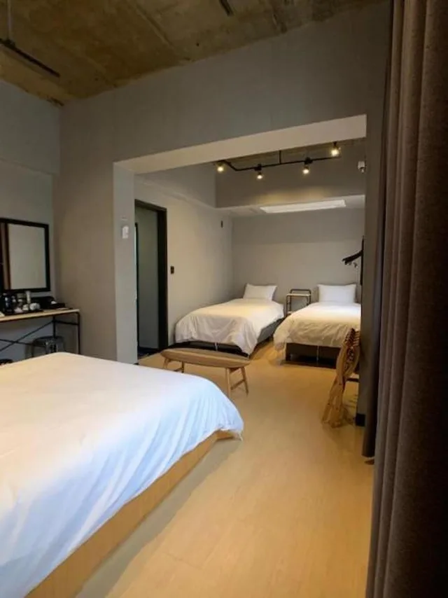 غرفة عائلية، Renaissance Hotel - Hostel 3/6
