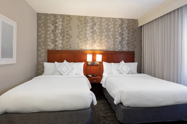 جناح بسريرين مزدوجين، Courtyard Dallas-Fort Worth/Bedford 2/6