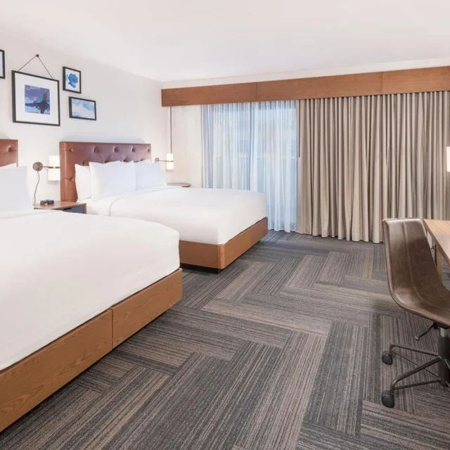 جناح بسريرين كوين مع أريكة، Four Points by Sheraton Spartanburg 1/1