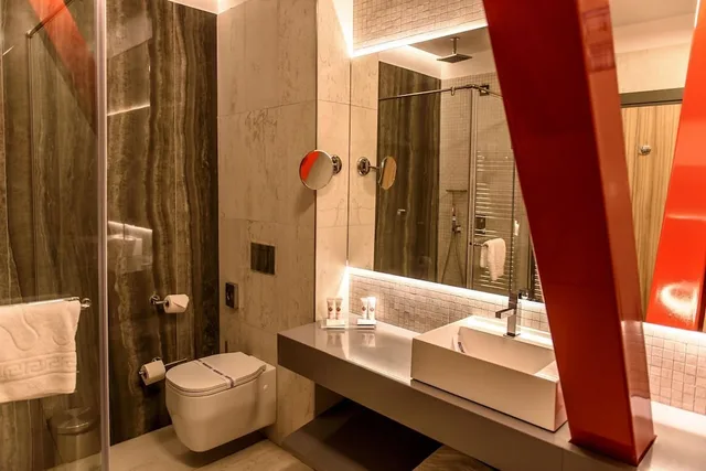 جناح بسرير كينج، Ramada By Wyndham Ramnicu Valcea 8/10