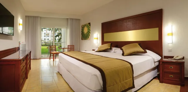 Room, 2 Double Beds, RIU Flamingos - All Inclusive 8/9