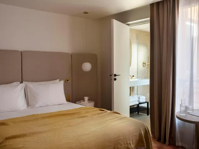 غرفة سوبيريور بسرير مزدوج بشرفة، Hotel Nuage Paris 8 1/4