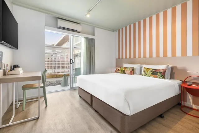 Superior, King Bed, Pool Side، The Cavenagh 3/10