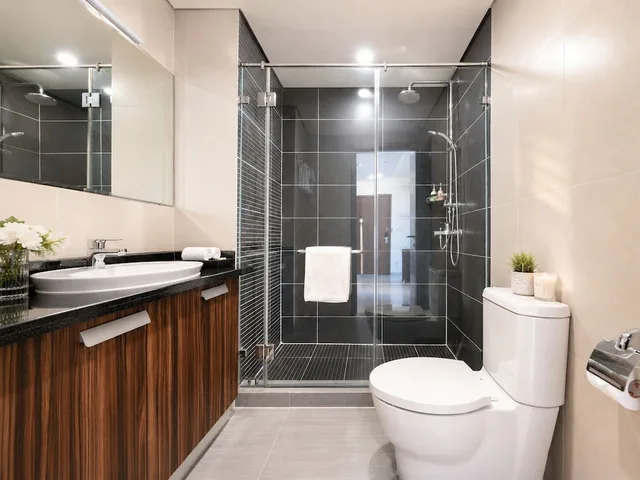 1 Bedroom, Deluxe, Apartment, Queen Bed, City View, G8 Center Hotel Saigon 7/8