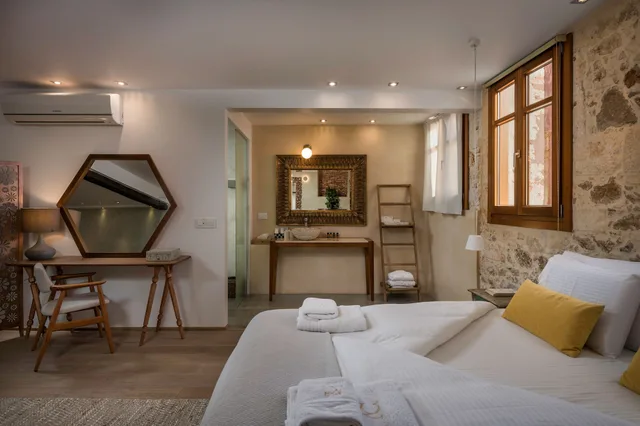 1 Bedroom, Deluxe, Suite, King Bed, Sea View, 2 Bathrooms, Sofa، Vranas Residenza 1/2