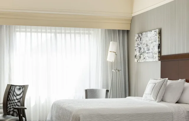 غرفة رباعية بسرير كوين لذوي الإعاقة، Courtyard By Marriott Columbia Missouri 2/5