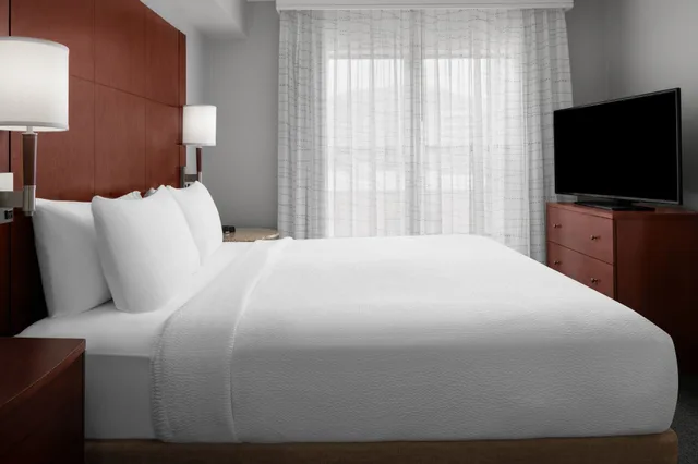 جناح بسريرين مزدوجين بغرفتي نوم لذوي الإعاقة، Residence Inn By Marriott Los Angeles Burbank Downtown 5/6