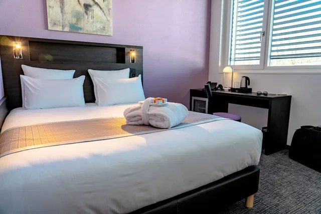غرفة بسرير كوين لذوي الإعاقة، Nash Pratik Hotel 1/2