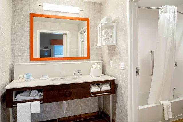 جناح استوديو بسريرين كوين مع أريكة لذوي الإعاقة، Hampton Inn and Suites Indio, CA 4/4