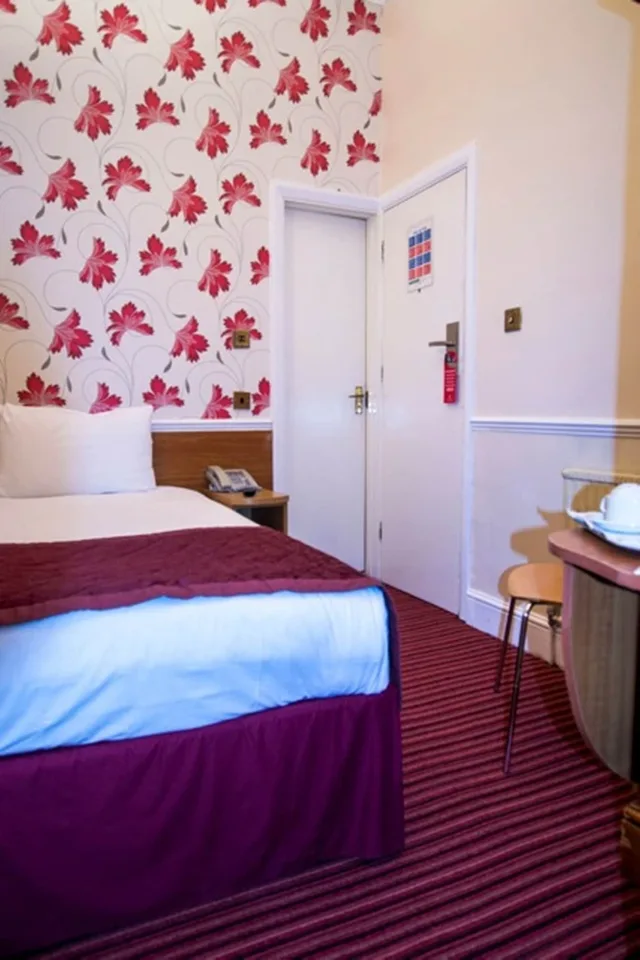 غرفة مفردة، Brunel Hotel 5/14