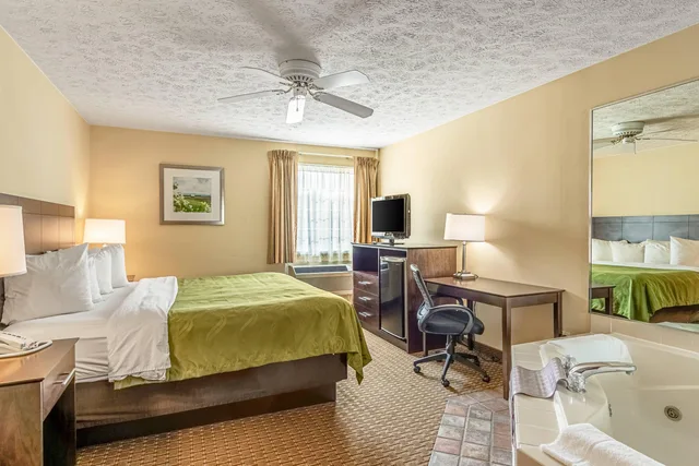 غرفة بسرير كينج، Quality Inn Burkeville Hwy 360 & 460 2/4