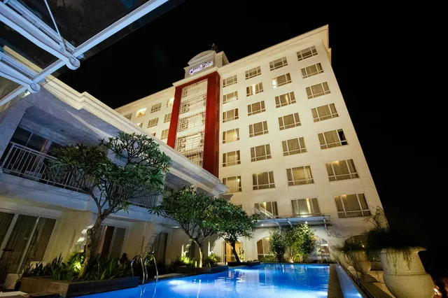 جناح جونيور بسرير كينج بإطلالة على المدينة، Grand Zuri Bsd City 1/1