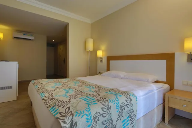 Room, Double Bed, Green Bay Resort & Spa 1/3