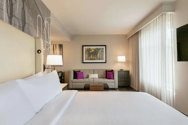 Conference, Suite, King Bed, Accessible, Embassy Suites by Hilton Berkeley Heights 1/3