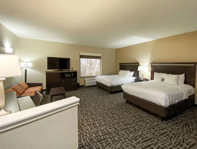 جناح ديلوكس بسريرين كوين مع أريكة لذوي الإعاقة، Comfort Suites Kings Bay Naval Base Area 3/4