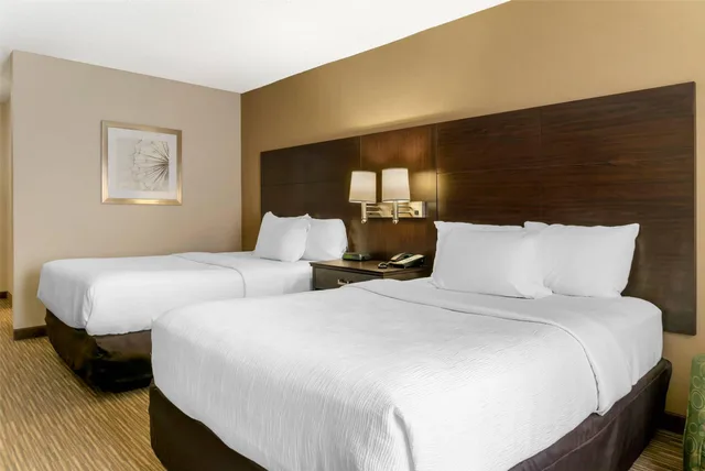 غرفة بسريرين مزدوجين، Quality Inn & Suites Monroe 2/3