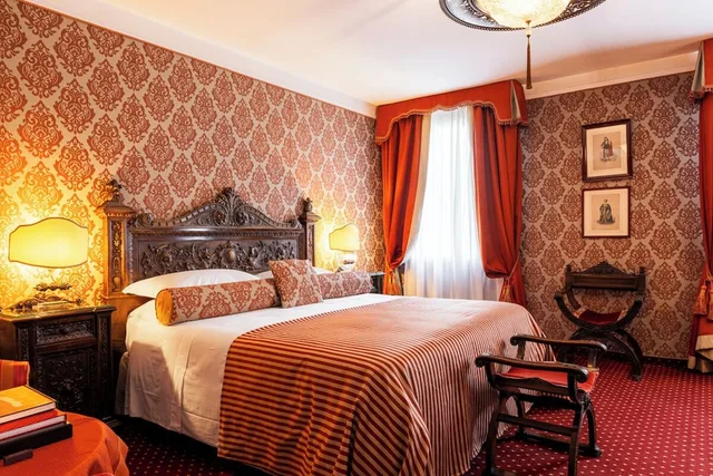 غرفة كلاسيكية بسرير مزدوج بإطلالة على الحديقة، Metropole Hotel Venice 1/7