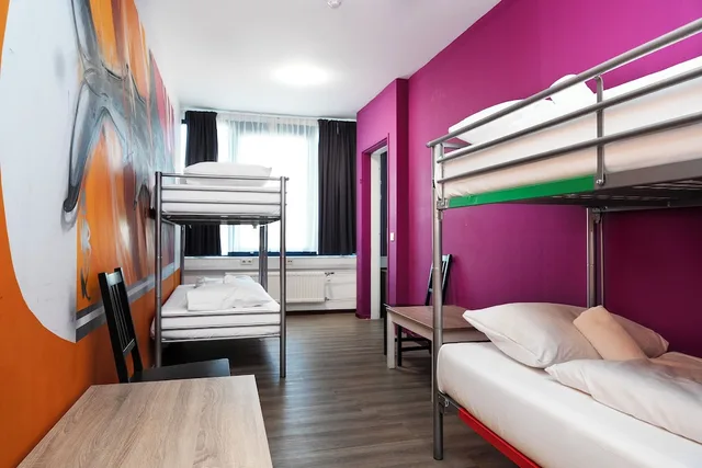 غرفة عائلية بأسرّة بطابقين بغرفتي نوم، Amsterdam Teleport Hotel 1/10