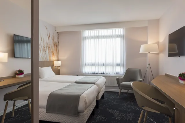 غرفة قياسية بسريرين منفصلين، Holiday Inn Calais - Coquelles 4/9