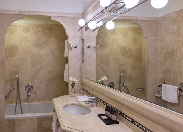 Deluxe, King Bed, Valley View، Fonteverde Thermal Spa Resort, Tuscany 4/4