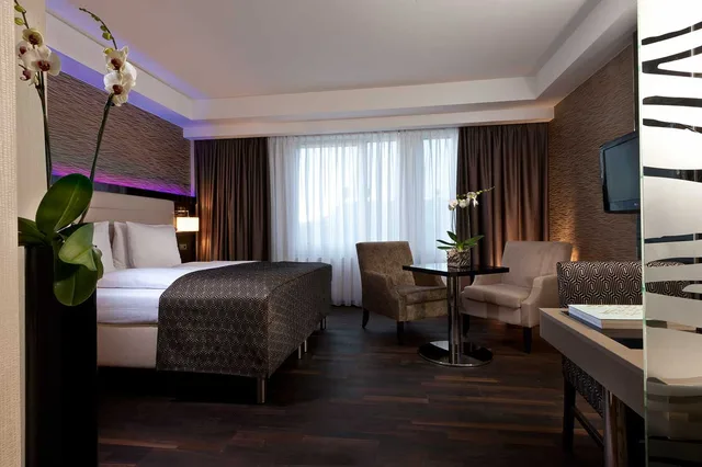 غرفة كلوب بسرير كينج، Hotel Palace Berlin 2/3