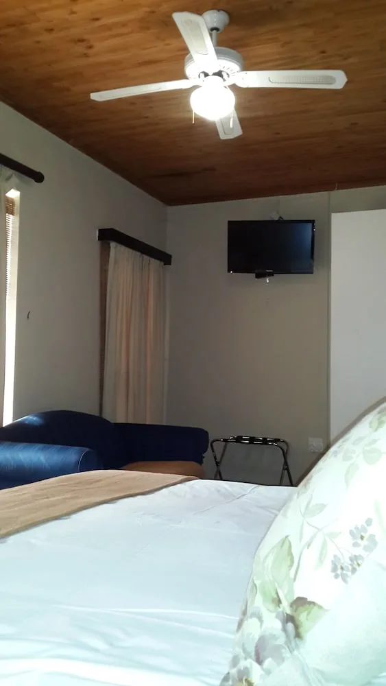 كوخ فاخر، Lanseria Country Estate 5/10