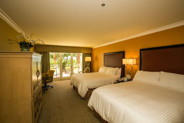Room, 2 Queen Beds, Bay View, Balcony، Safety Harbor Resort & Spa, Trademark Collection By Wyndham 3/7