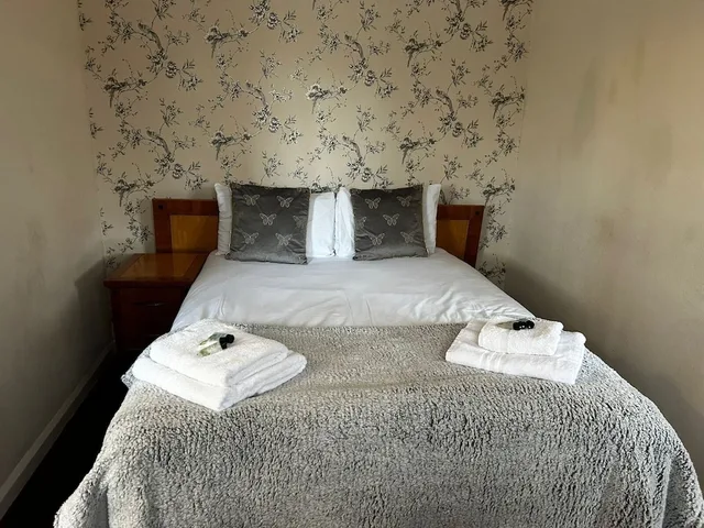 Deluxe, Double Bed, The Rose and Crown Hotel 7/10