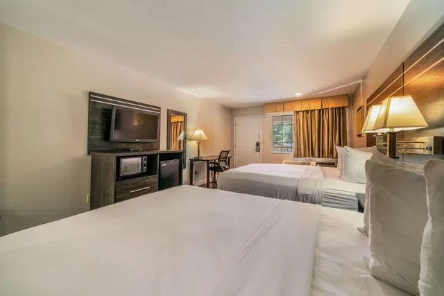 غرفة بسريرين كوين لذوي الإعاقة، Best Western Inn Of Jasper 1/3