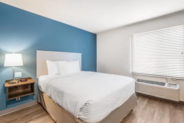 غرفة بسرير كوين لذوي الإعاقة، WoodSpring Suites Chicago Midway 3/5