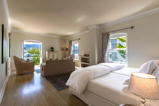 جناح ديلوكس بشرفة بغرفة نوم واحدة مع أريكة، Auberge Burgundy Guest House Hermanus 2/5