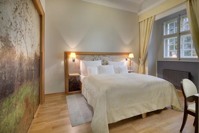 جناح غراند فاخر، Chateau Heralec 3/7