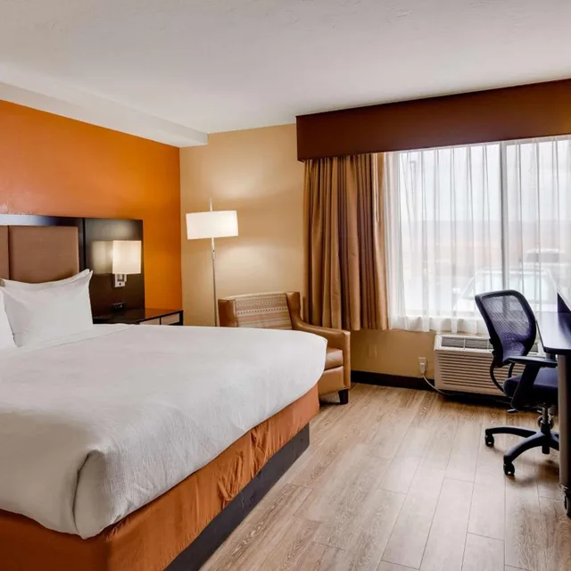 Room, King Bed, Accessible, Best Western View Of Lake Powell Hotel 5/10