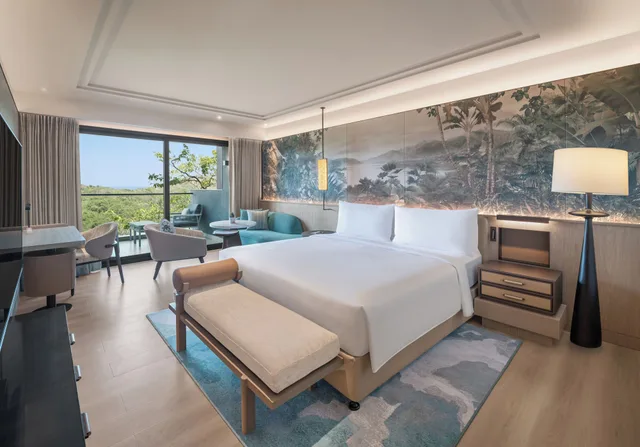 Grand, King Bed, with View, JW Marriott Goa Vagator 2/2