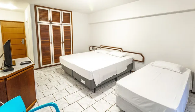 غرفة سوبيريور بسرير مزدوج وسريرين منفصلين بإطلالة على البحر، Hotel Porto Sol Beach 8/10