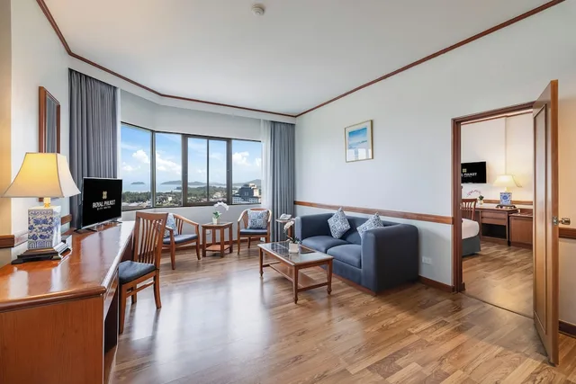 جناح بسرير كينج، Royal Phuket City Hotel 8/10