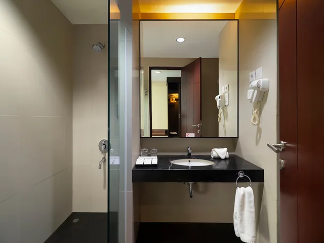 غرفة ديلوكس بإطلالة على البحر، Best Western The Lagoon Hotel 3/3