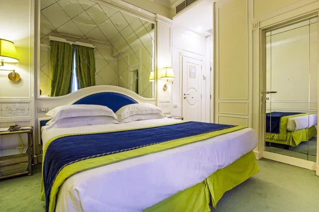 Classic, Double or Twin Bed, Pool View, Grand Hotel Des Bains 9/10